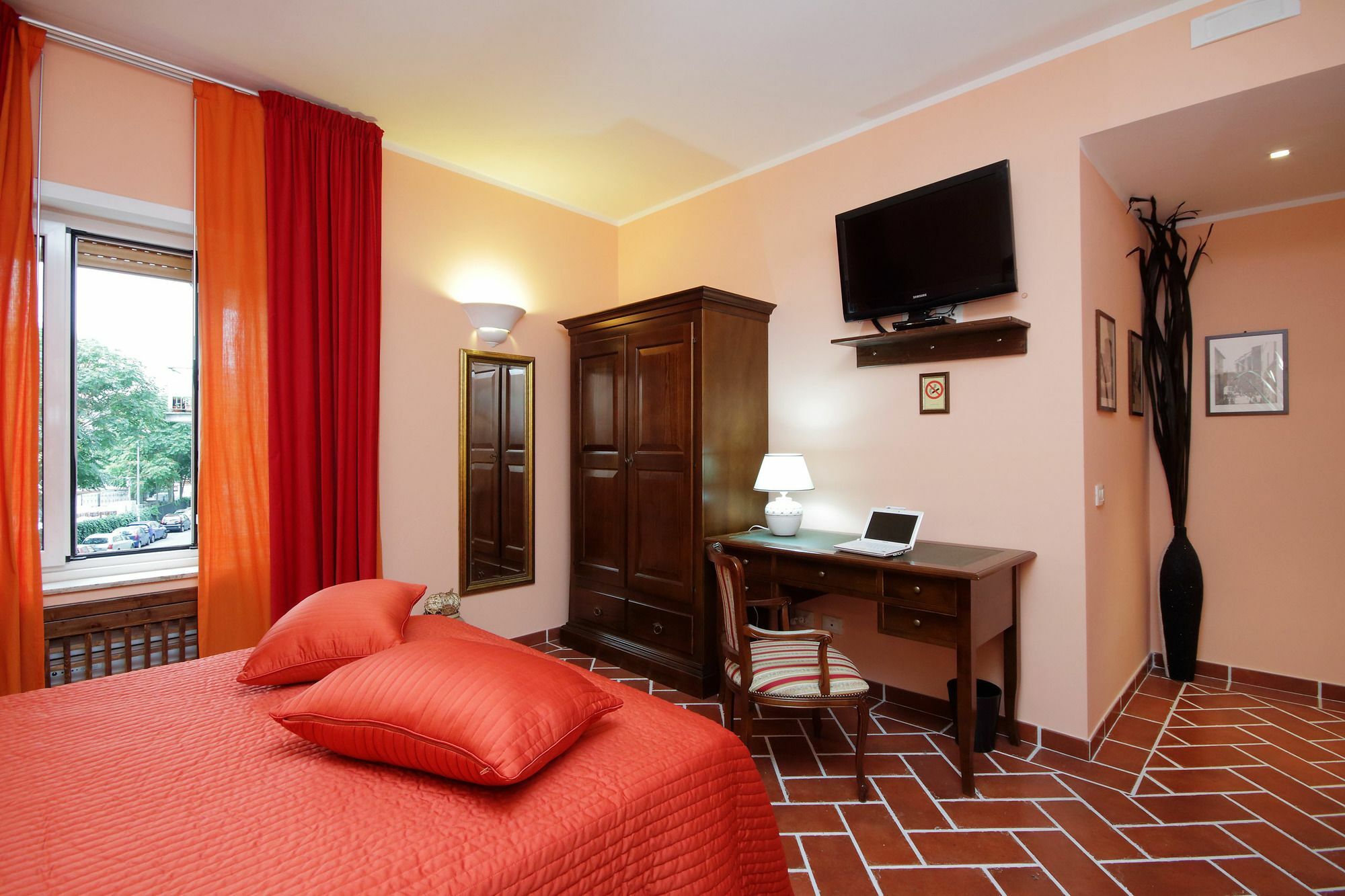 Hotel Lillihouse Rzym Zewnętrze zdjęcie
